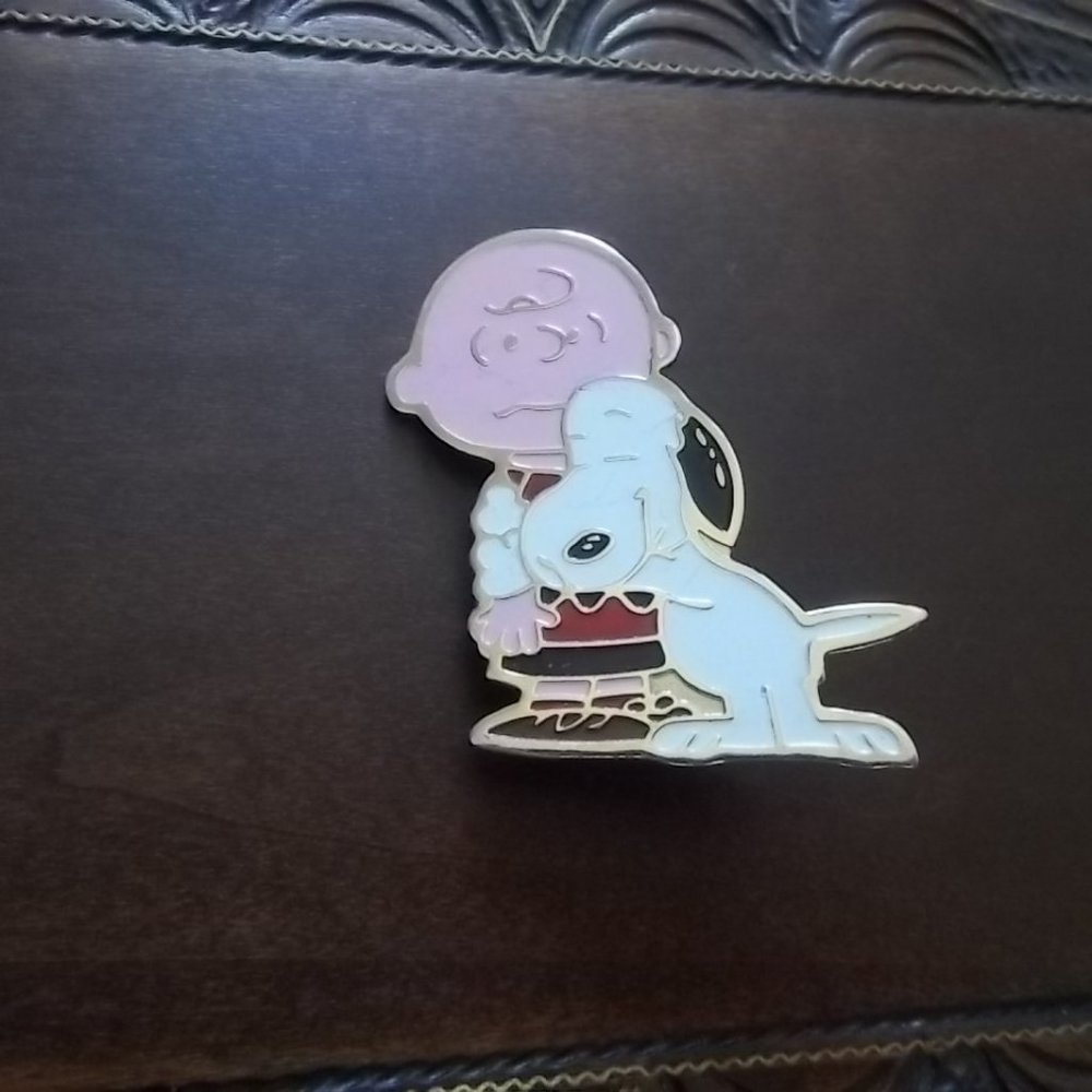 Vintage Classic Peanuts Charlie Brown and Snoopy Pin